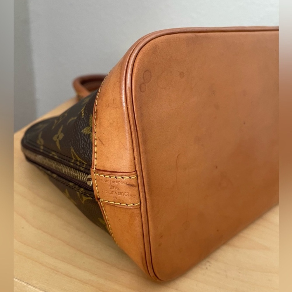 🔥Authentic Louis Vuitton Alma PM Monogram Handbag🔥 - Picture 4 of 15